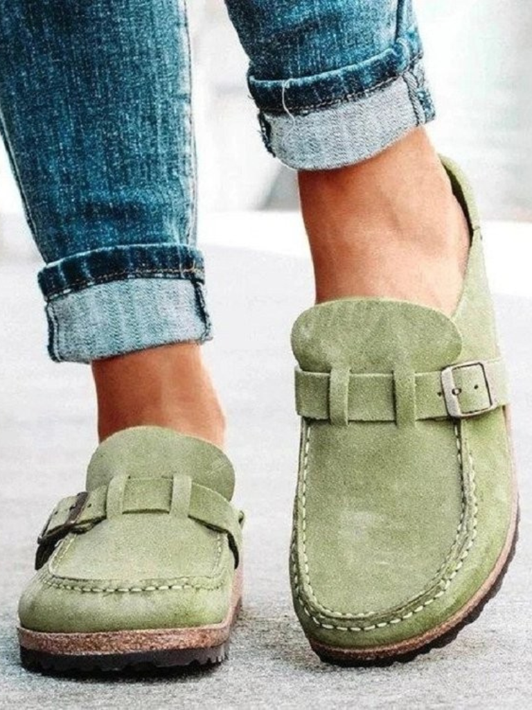 Mallorca – Suede Buckle Comfort Clogs